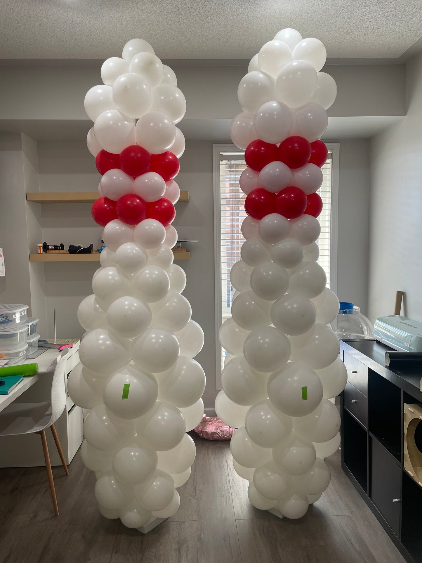 Bowling Pin Balloon Column